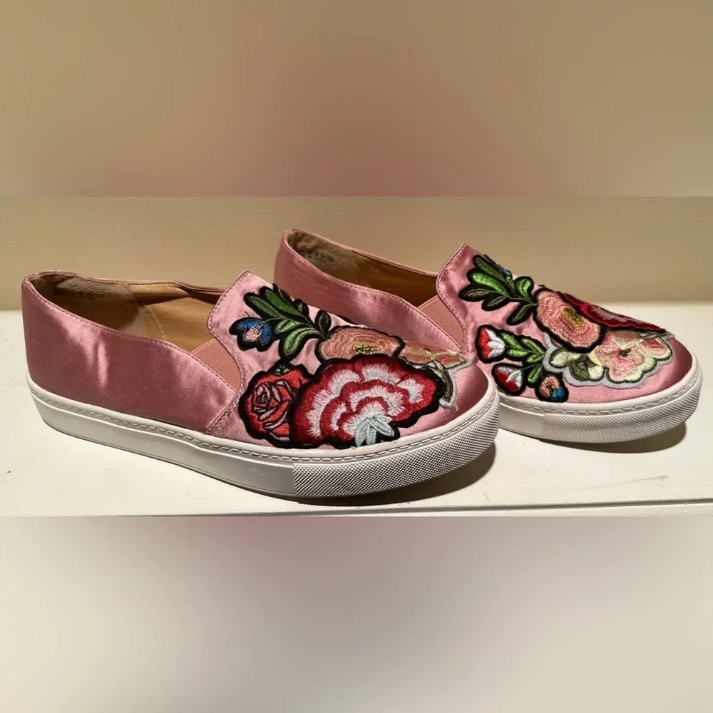 Dirty Laundry Pink Satin Floral Slip-On Sneakers (Size 8.5)